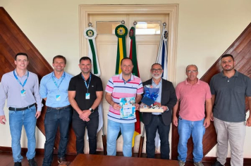 PREFEITURA RECEBE DIRIGENTES DA CAIXA ECONÔMICA FEDERAL