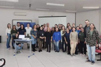 PROFISSIONAIS DA SAÚDE RECEBEM CAPACITAÇÃO 