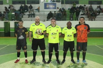 É oficial, a bola rola no Três de Abril!