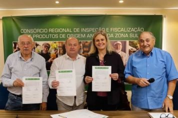 PREFEITO PARTICIPA DO LANÇAMENTO DO CONSÓRCIO REGIONAL DE INSPEÇÃO DE PRODUTOS DE ORIGEM ANIMAL