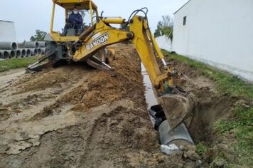 Prefeitura instala 280m de tubo na rua Pedro Goulart