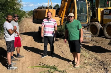 PREFEITURA INICIA OBRAS NO CORREDOR DOS CANIELAS