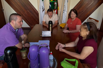 Visita de cortesia da vereadora Amália Ritta