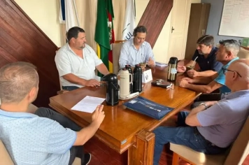 PREFEITURA DISCUTE NOVA REDE DE ABASTECIMENTO NA ARAPAN