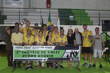 Squad conquista a Copa Professor Darlan Pons de voleibol