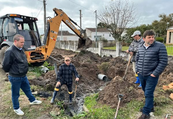 MUNICÍPIO REALIZA OBRAS DE INFRAESTRUTURA