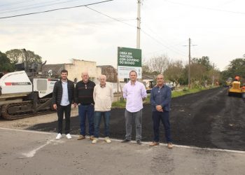 Iniciado asfaltamento da avenida Mimosa Rodrigues