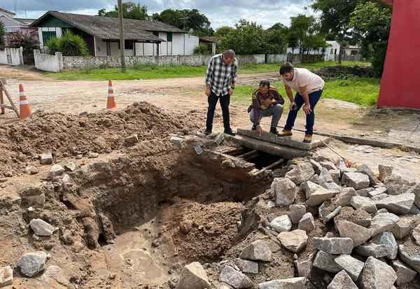 PREFEITURA BUSCA SOLUÇÕES PARA ALAGAMENTOS NA CIDADE 