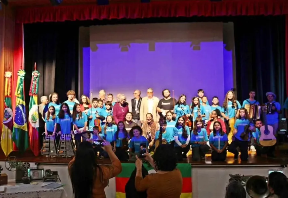 APRESENTAÇÃO DA ORQUESTRA ESTUDANTIL DE PEDRO OSÓRIO EM PINHEIRO MACHADO