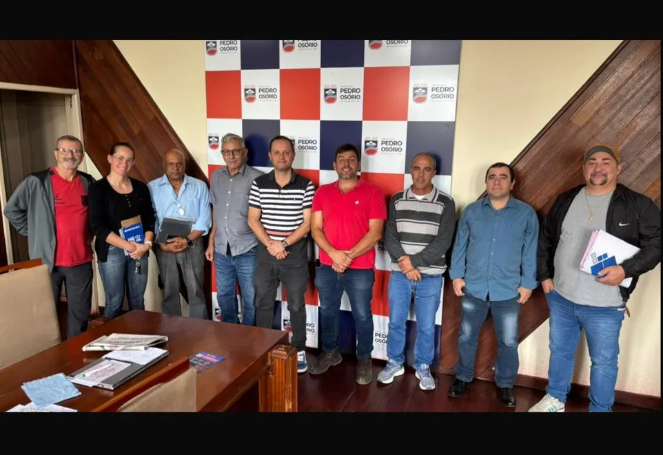 Prefeitura se reúne com COMUDE e entidades municipais 