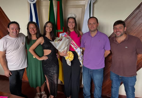 THAISSA DOS SANTOS CORRÊA É COROADA MISS INTEGRAÇÃO PEDRO OSÓRIO 2025