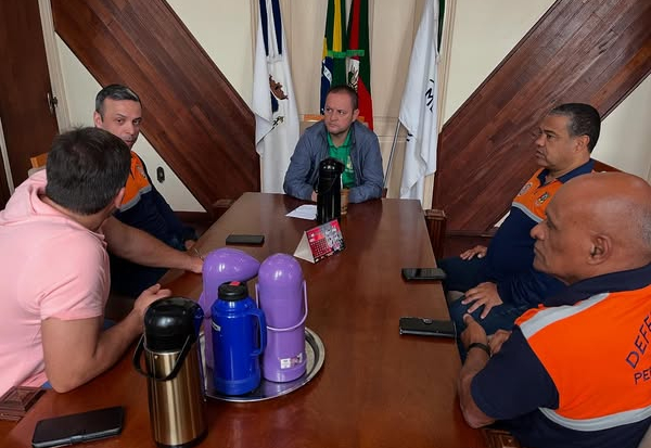 MUNICÍPIO E DEFESA CIVIL ALINHAM AÇÕES PREVENTIVAS