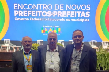 PREFEITO RICARDO ALVES PARTICIPA DE ENCONTRO DE PREFEITOS EM BRASÍLIA