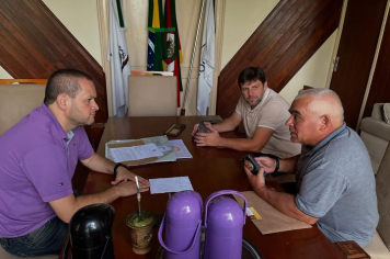 Visita de cortesia do vereador Serginho Wonglon