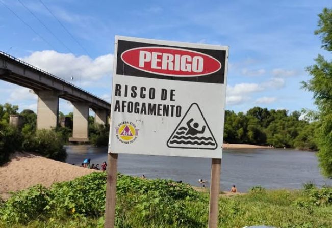 ATENÇÃO O RIO PIRATINI ESTÁ IMPRÓPRIO PARA BANHO