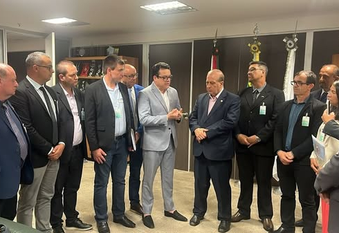 PREFEITURA DE PEDRO OSÓRIO PARTICIPA DE REUNIÃO NO TCU PARA GARANTIR MANUTENÇÃO DOS SERVIÇOS RODOVIÁRIOS