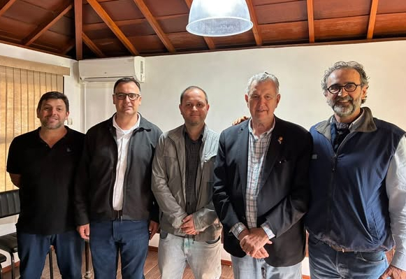 PREFEITURA E PRODUTORES SOLICITAM INCLUSÃO NO PROGRAMA DE CRÉDITO RURAL EMERGENCIAL