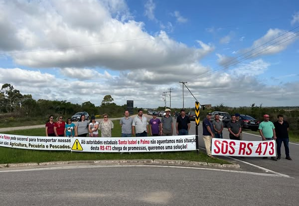 PREFEITO E VICE PARTICIPAM DE MOVIMENTO SOS RS-473