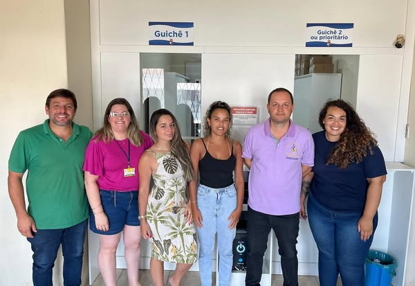 PREFEITO E VICE ACOMPANHAM SERVIÇO DA FARMÁCIA MUNICIPAL