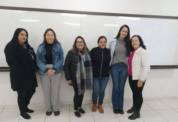 FORMAÇÃO CONTINUADA DE PROFESSORES E FUNCIONÁRIOS ENCERRA COM FOCO NA INCLUSÃO, ALIMENTAÇÃO E PRIMEIROS SOCORROS