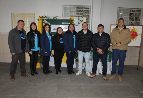 PREFEITO E VICE ACOMPANHAM MOSTRA PEDAGÓGICA NA ESCOLA SAGRADO CORAÇÃO DE JESUS