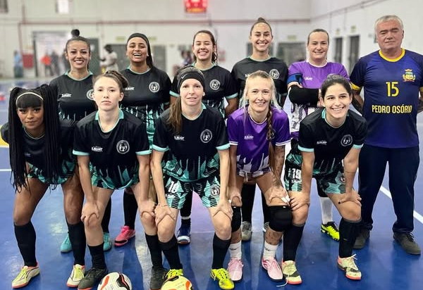 SELEÇÃO FEMININA VENCE EQUIPE DA SÉRIE OURO EM JOGO FESTIVO NO MANOELÃO